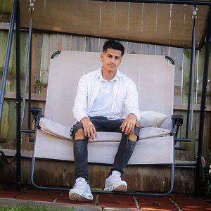 Meet your Posher, Gerardo j.